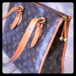 Louis Vuitton shoulder bag